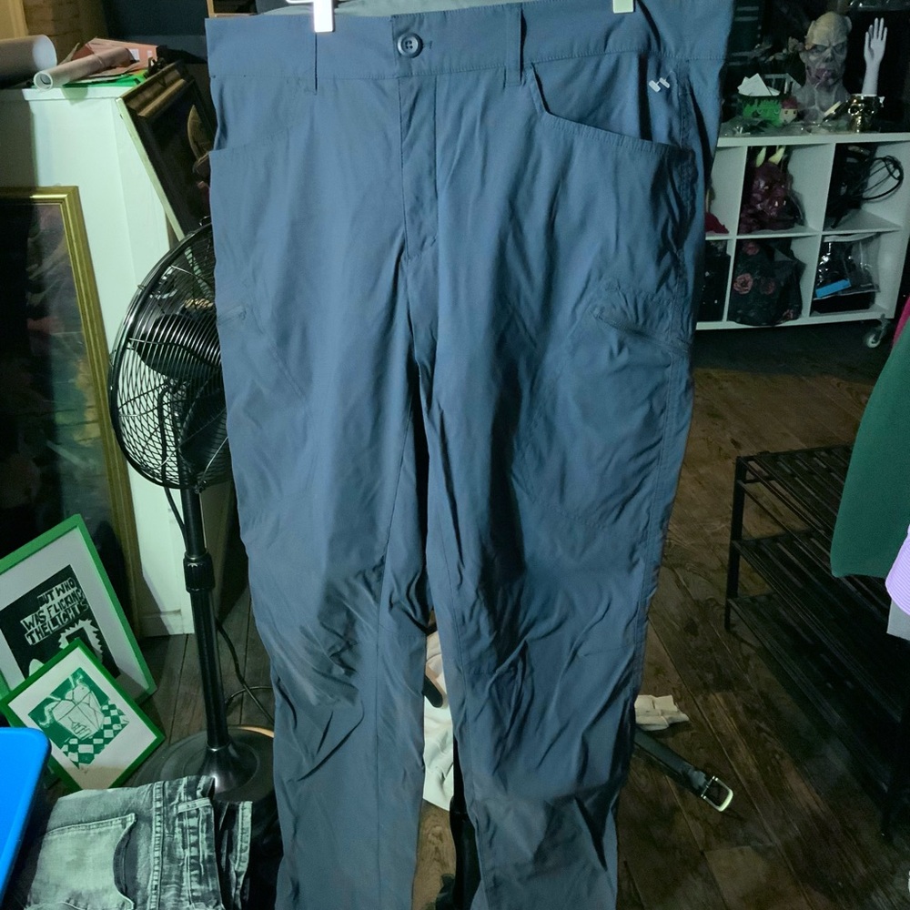 Eddie Bauer mens 38 x 32 cobalt blue outdoor techwear camping hiking pants